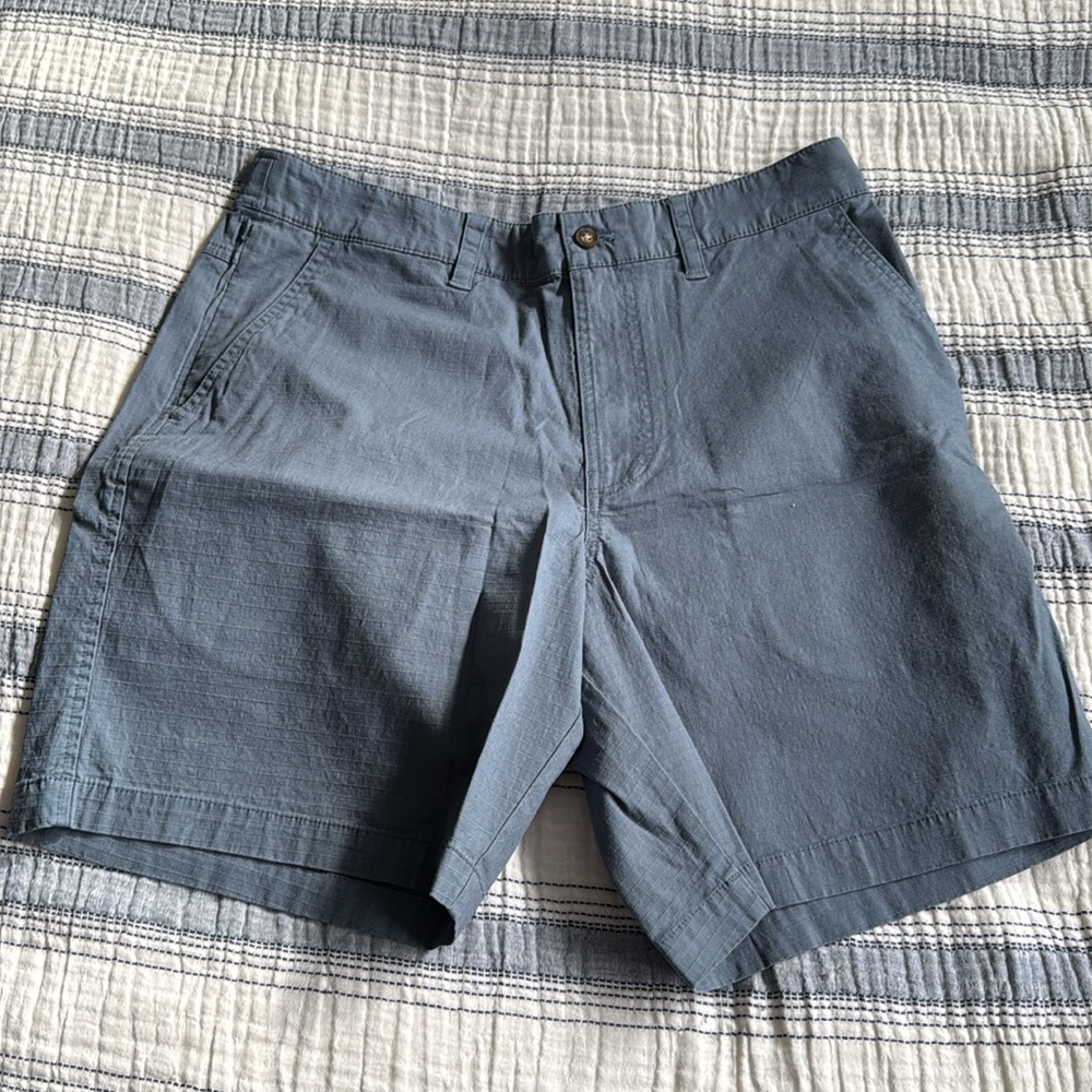 Lucky Brand Men's Flat Front Shorts in Slate Blue